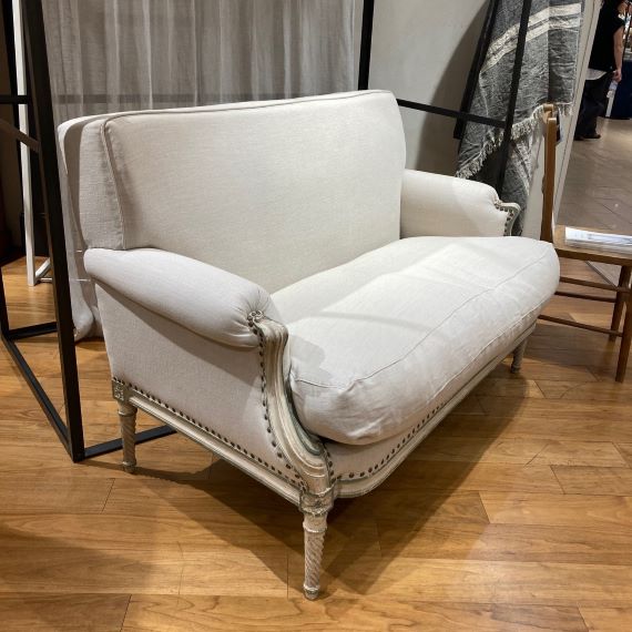 フレンチ2シーターソファ