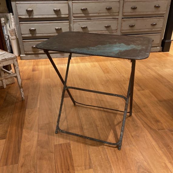 ガーデンテーブル