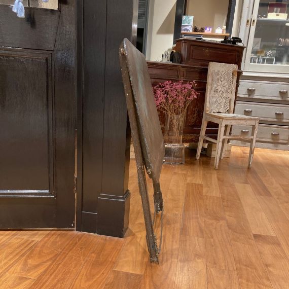 ガーデンテーブル