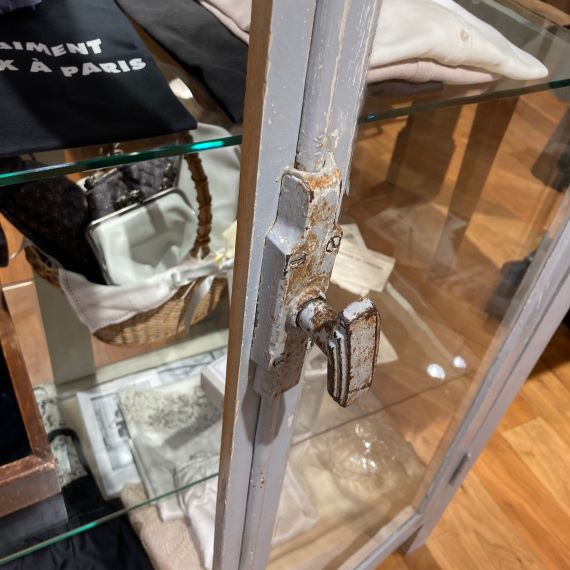 ペイントガラスショーケース