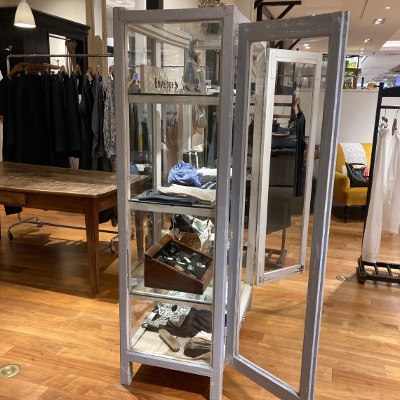 ペイントガラスショーケース