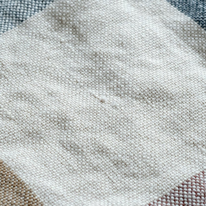 ふしやネップがあります。無理にひっぱたりせず、そのままご使用ください