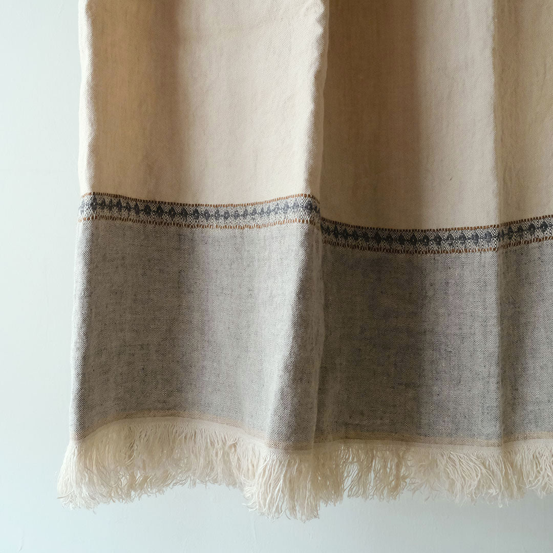 繊細なダイヤ柄が織で表現されています