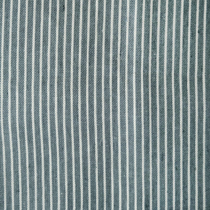 グレイッシュでシックなブルーグリーン