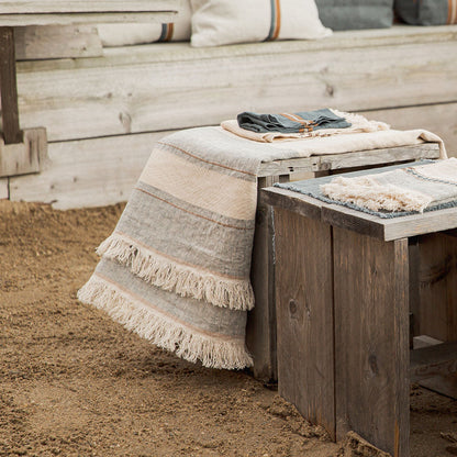 アウトドアシーンにも