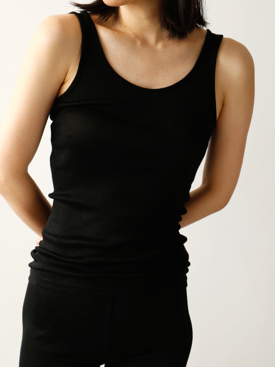 HÉRNI No.9 タンクトップ